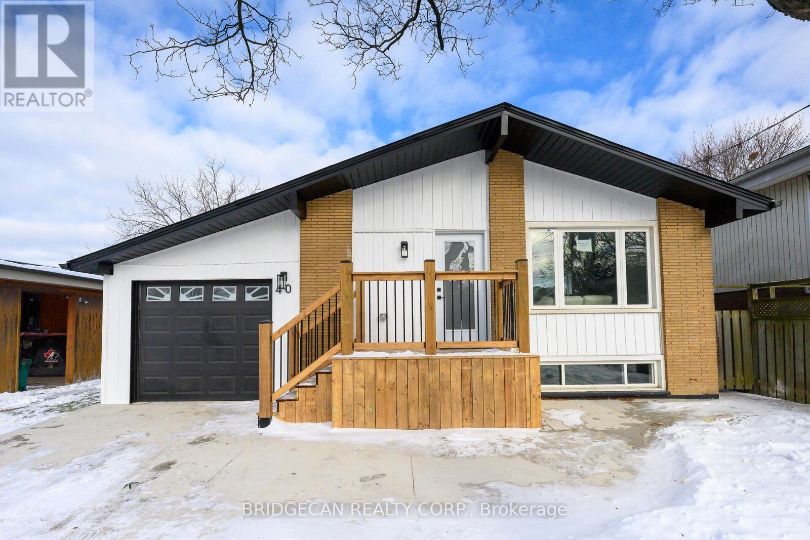 40 Westaway Place, Hamilton, ON - Outdoor With Exterior