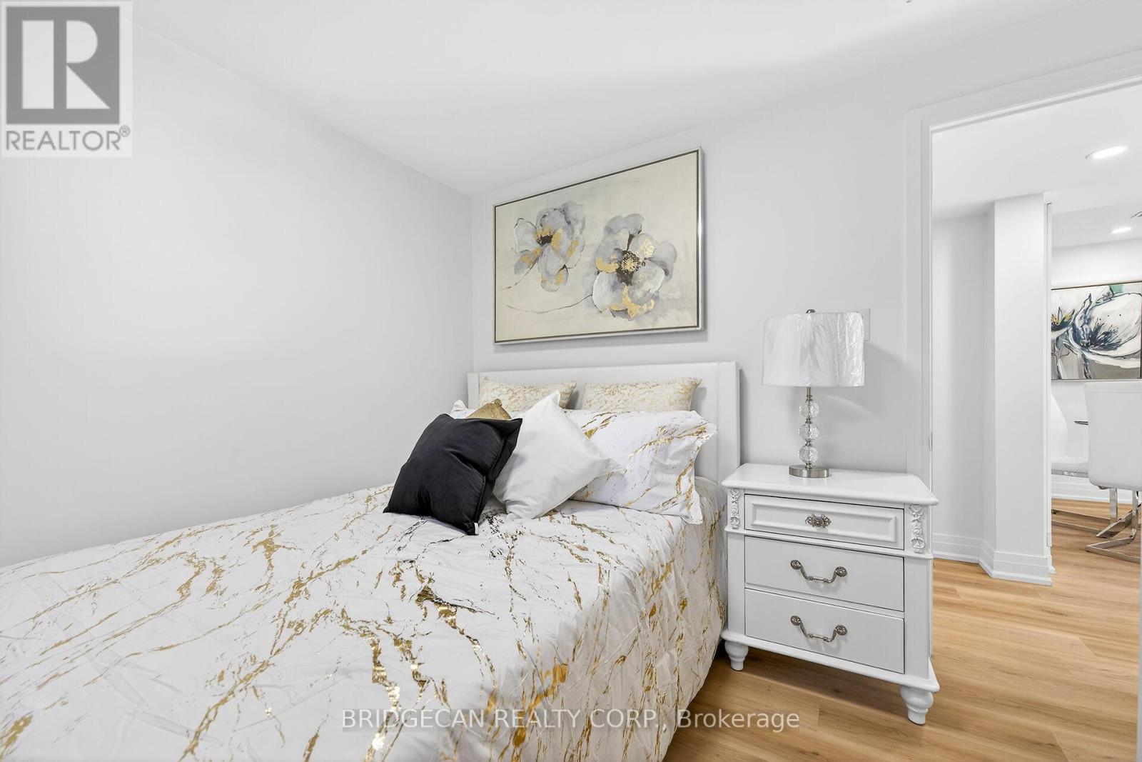 40 Westaway Place, Hamilton, ON - Indoor Photo Showing Bedroom