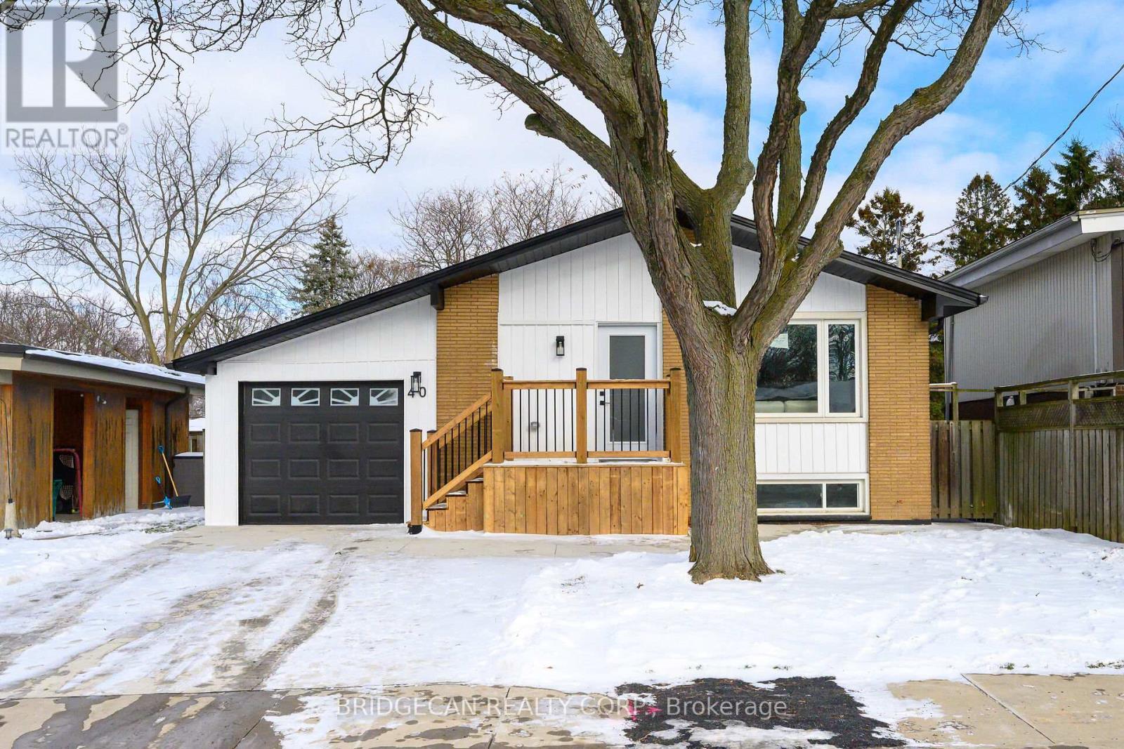 40 Westaway Place, Hamilton, ON - Outdoor