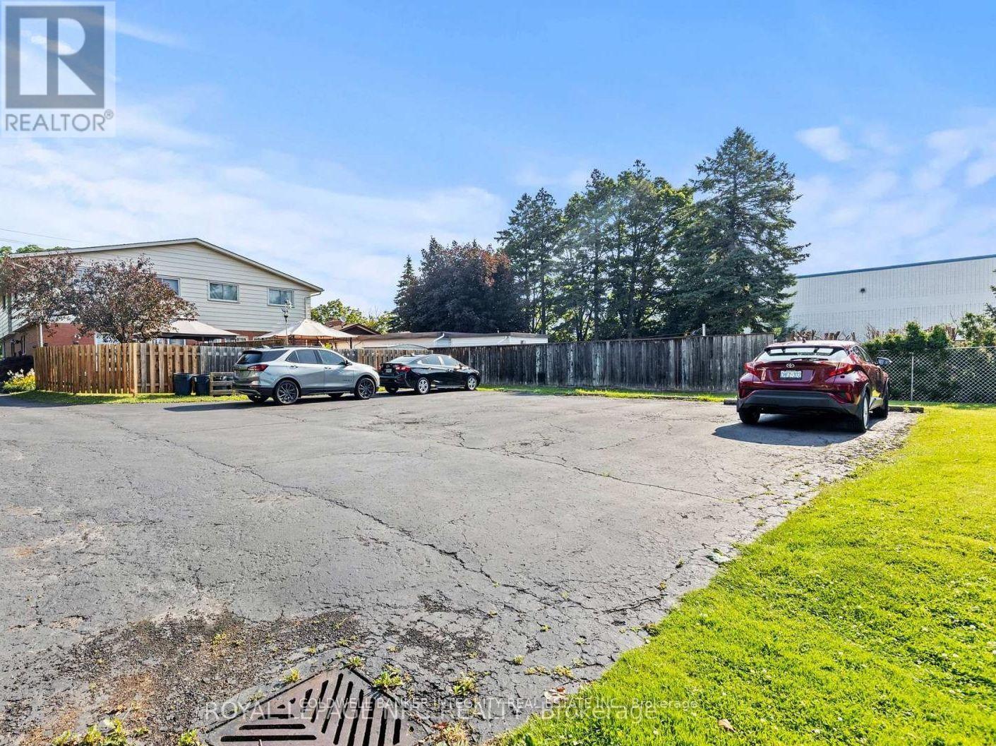 3 - 108 Scott Street, St. Catharines, ON - Outdoor