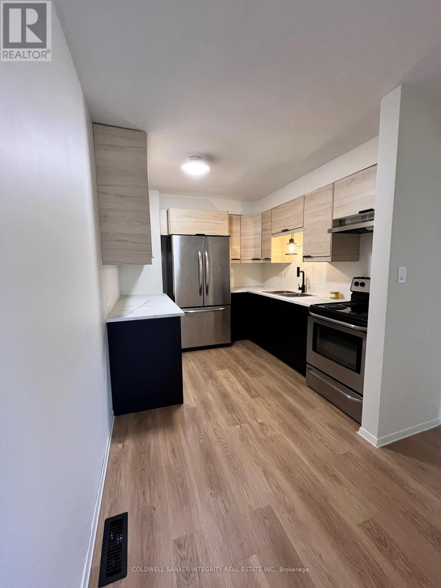 3 - 108 Scott Street, St. Catharines, ON - Indoor Photo Showing Kitchen