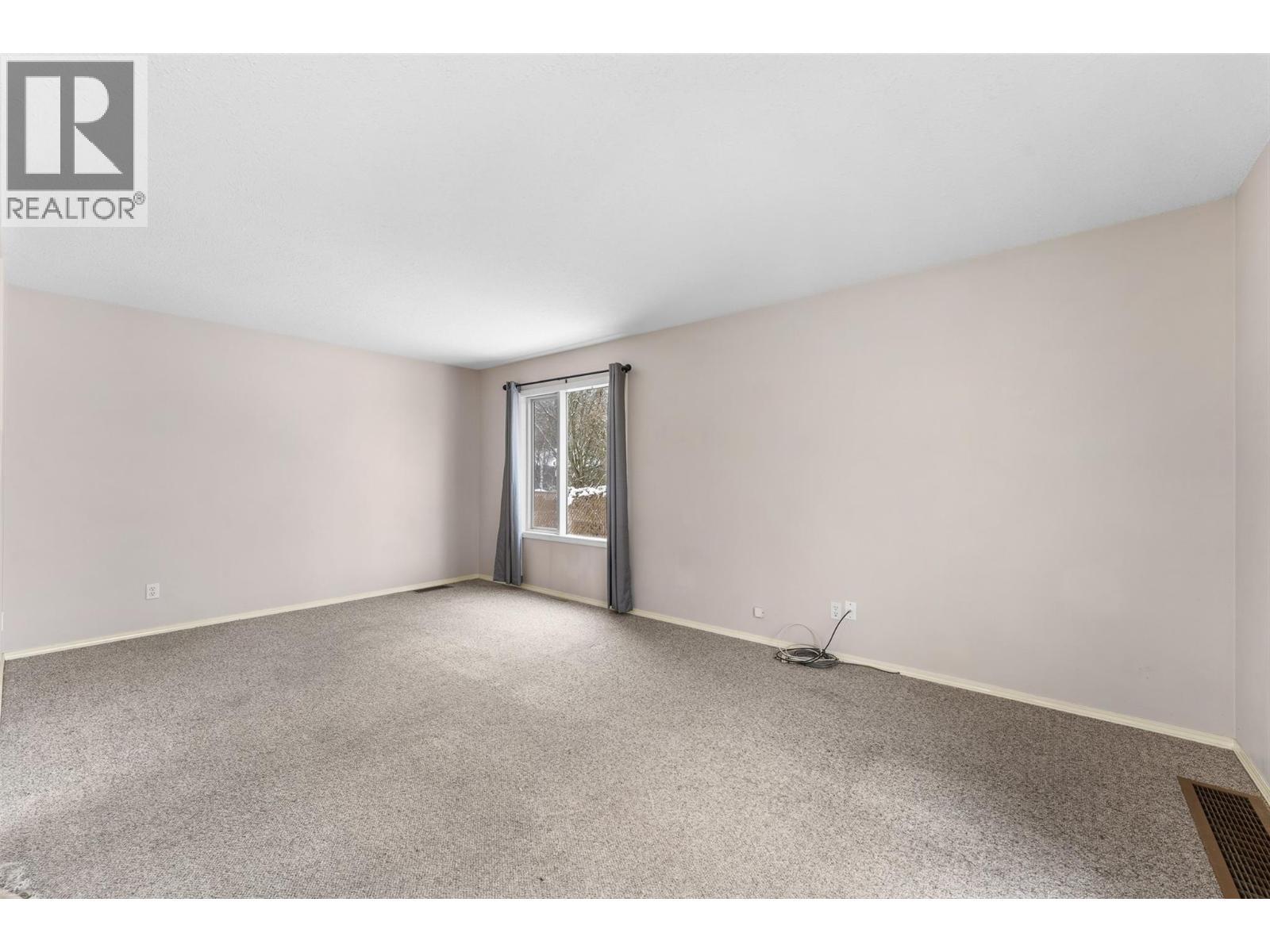 600 10 Street Sw Unit# 5, Salmon Arm, BC - Indoor Photo Showing Other Room