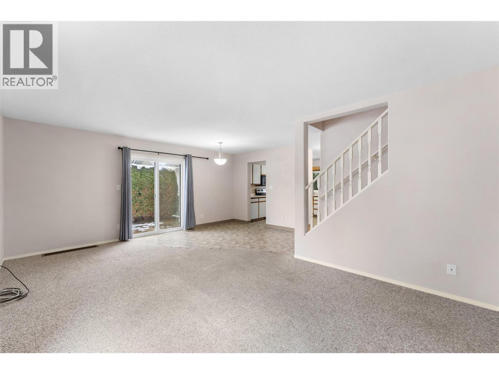 600 10 Street Sw Unit# 5, Salmon Arm, BC - Indoor Photo Showing Other Room