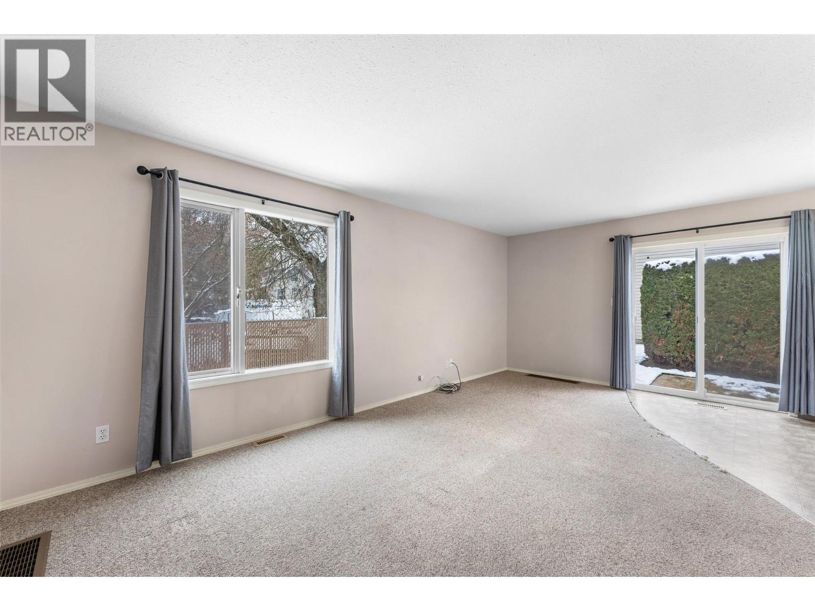 600 10 Street Sw Unit# 5, Salmon Arm, BC - Indoor Photo Showing Other Room