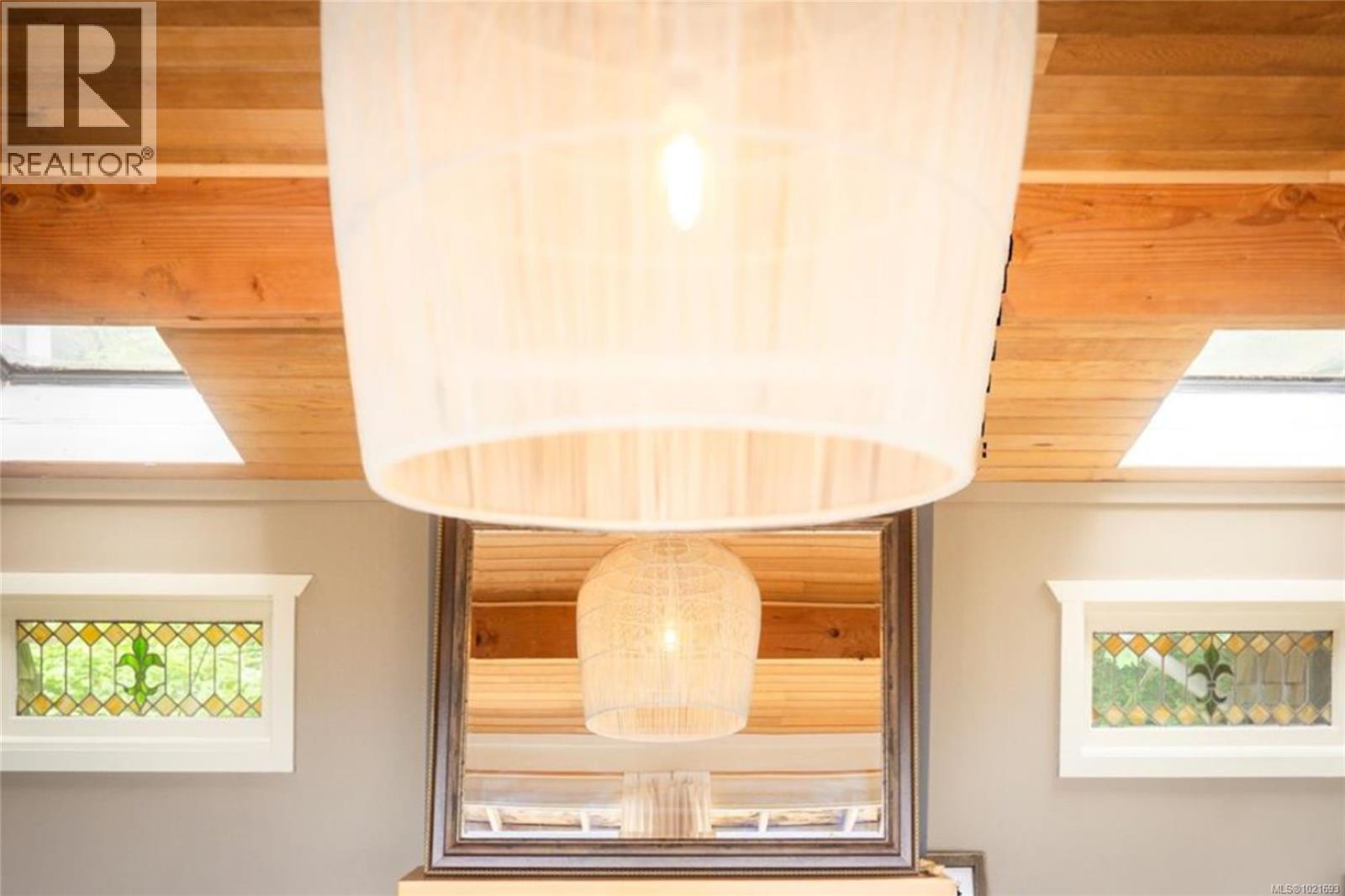 6641 Island Hwy W, Bowser, BC - Indoor Photo Showing Other Room