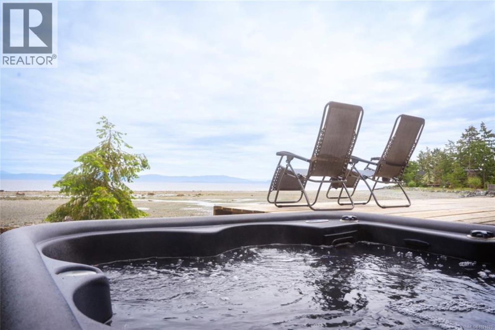 6641 Island Hwy W, Bowser, BC - Outdoor With View