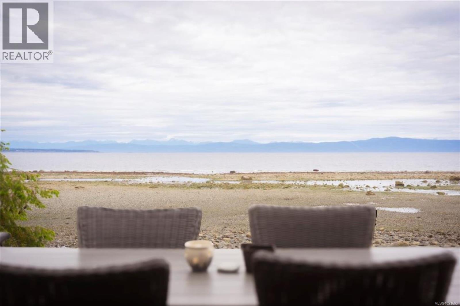 6641 Island Hwy W, Bowser, BC - Outdoor With View