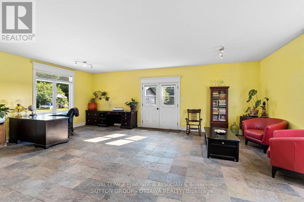 1448 Woito Station Road, Laurentian Valley, ON