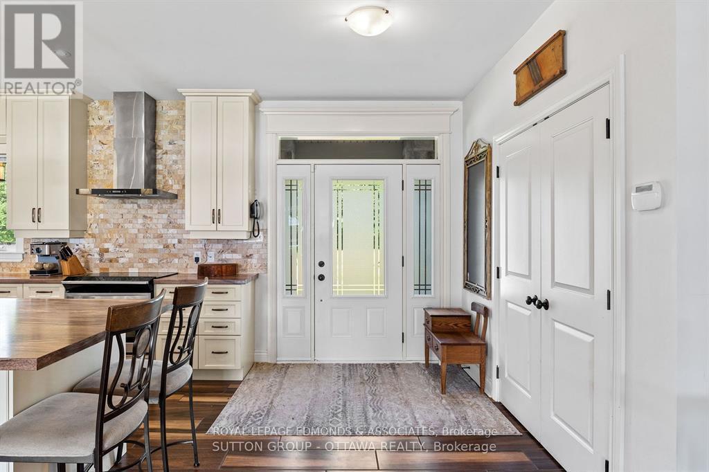 1448 Woito Station Road, Laurentian Valley, ON