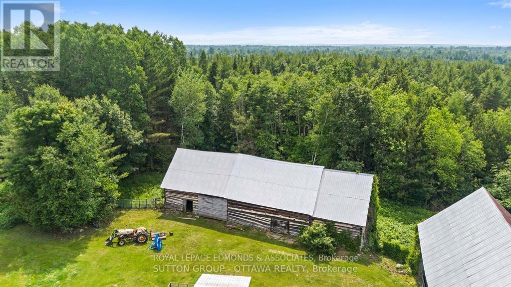 1448 Woito Station Road, Laurentian Valley, ON