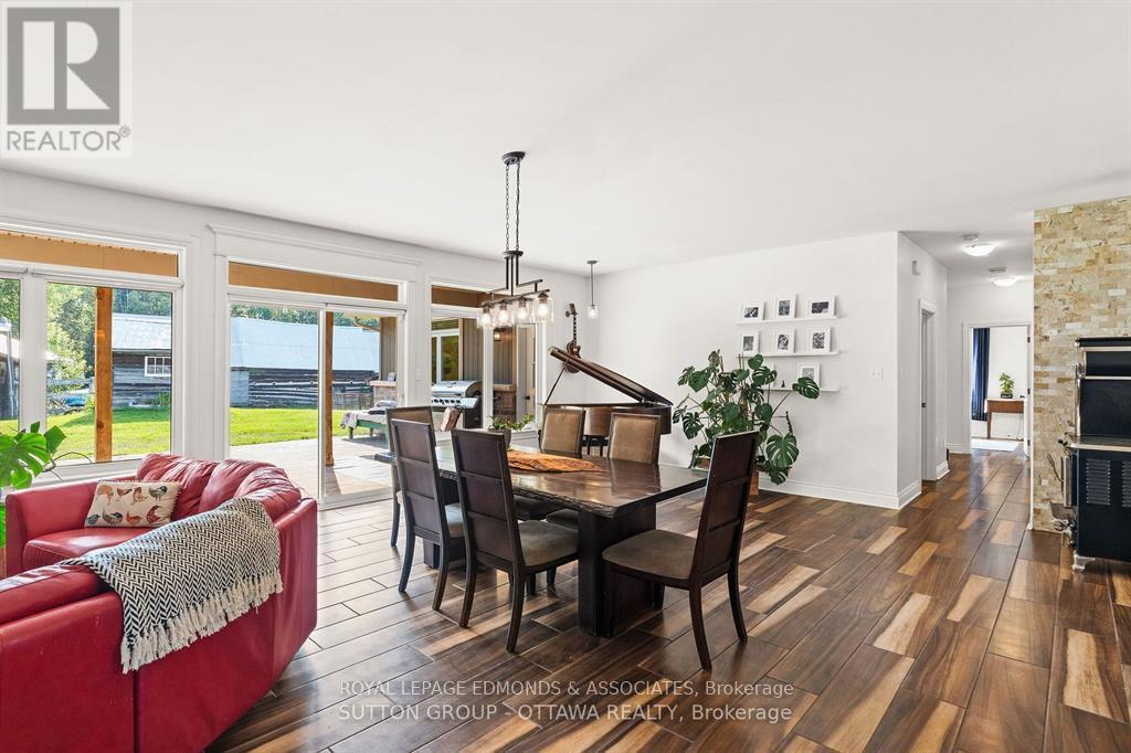 1448 Woito Station Road, Laurentian Valley, ON