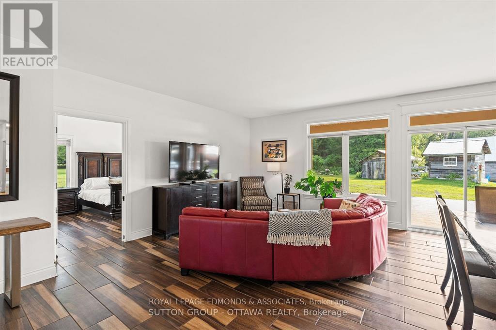 1448 Woito Station Road, Laurentian Valley, ON