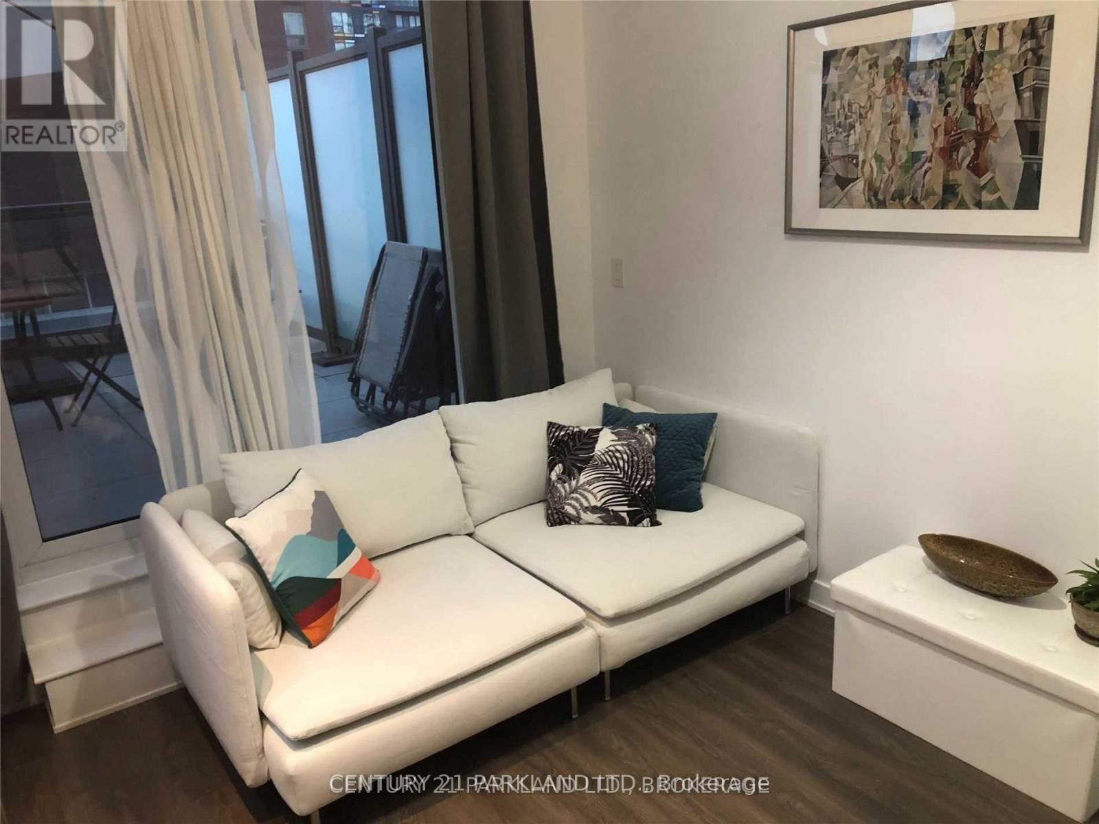 Living Space - 428 - 55 Regent Park Boulevard, Toronto, ON - Indoor