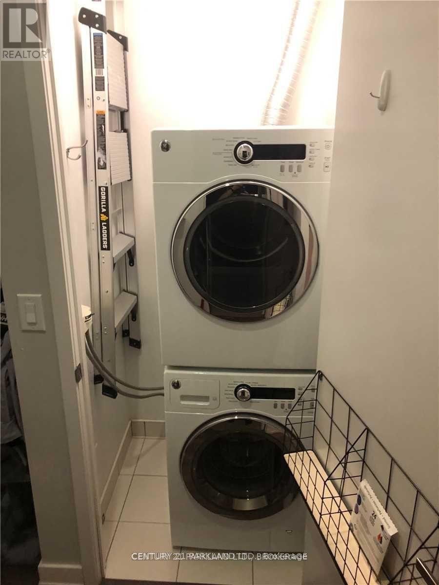 In suite laundry - 428 - 55 Regent Park Boulevard, Toronto, ON - Indoor Photo Showing Laundry Room
