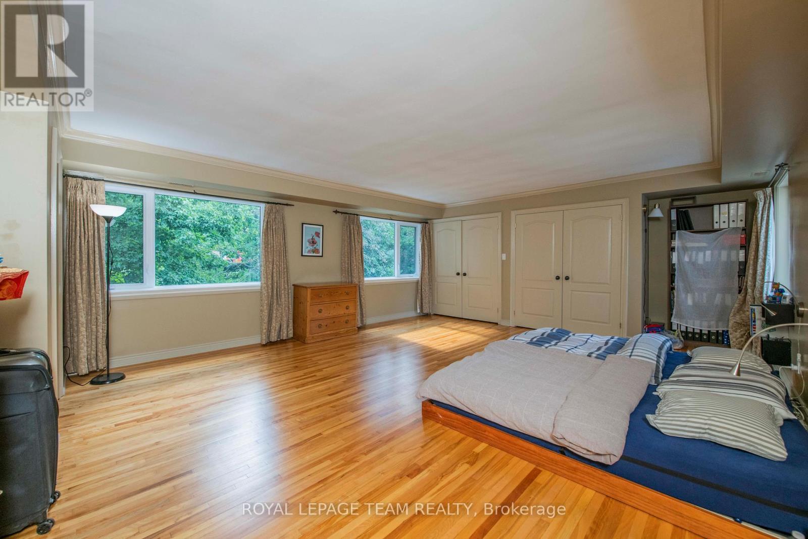 60 Goulburn Avenue, Ottawa, ON - Indoor Photo Showing Living Room