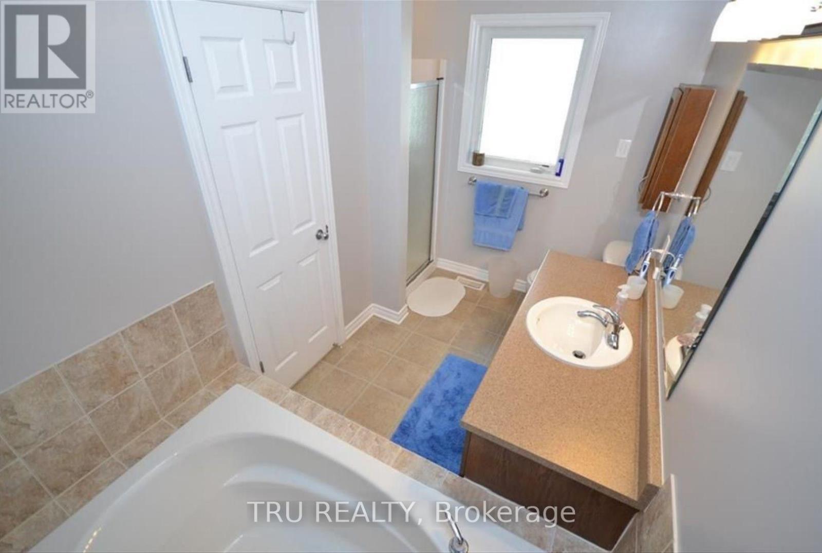 247 Hunterbrook Street, Ottawa, ON - Indoor Photo Showing Bathroom