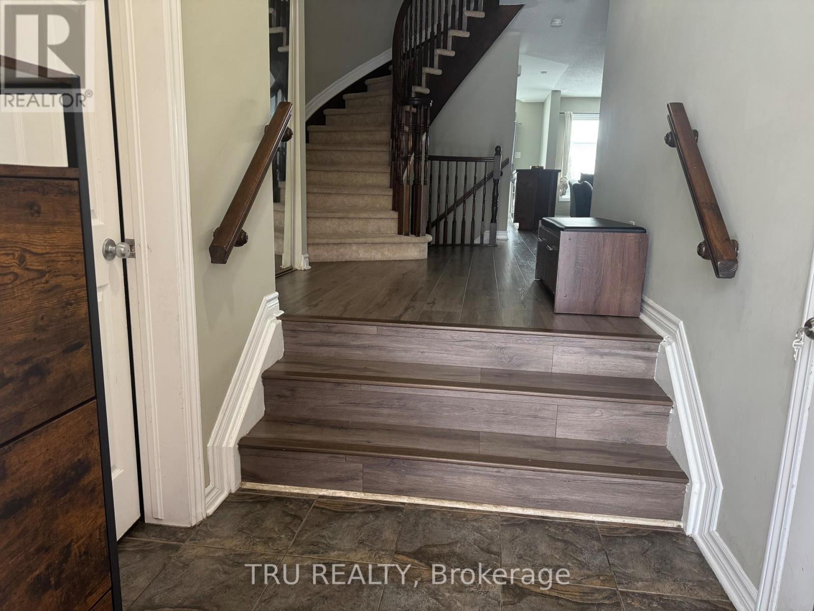 247 Hunterbrook Street, Ottawa, ON - Indoor Photo Showing Other Room