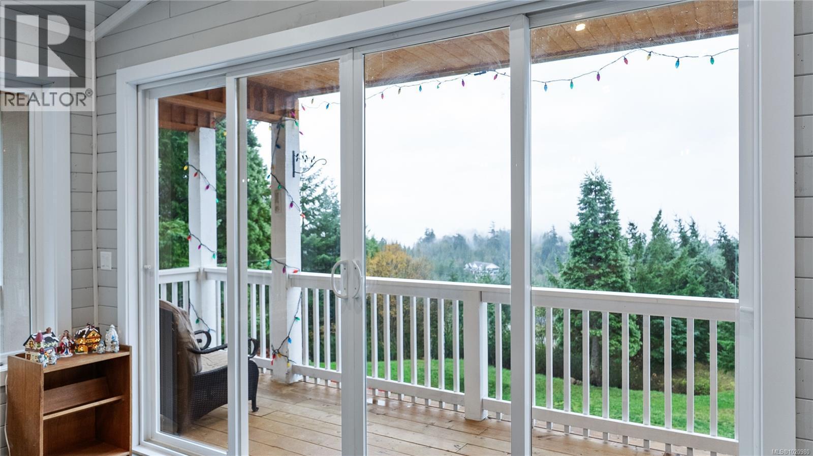 1550 Olympic Dr, Shawnigan Lake, BC - With Exterior