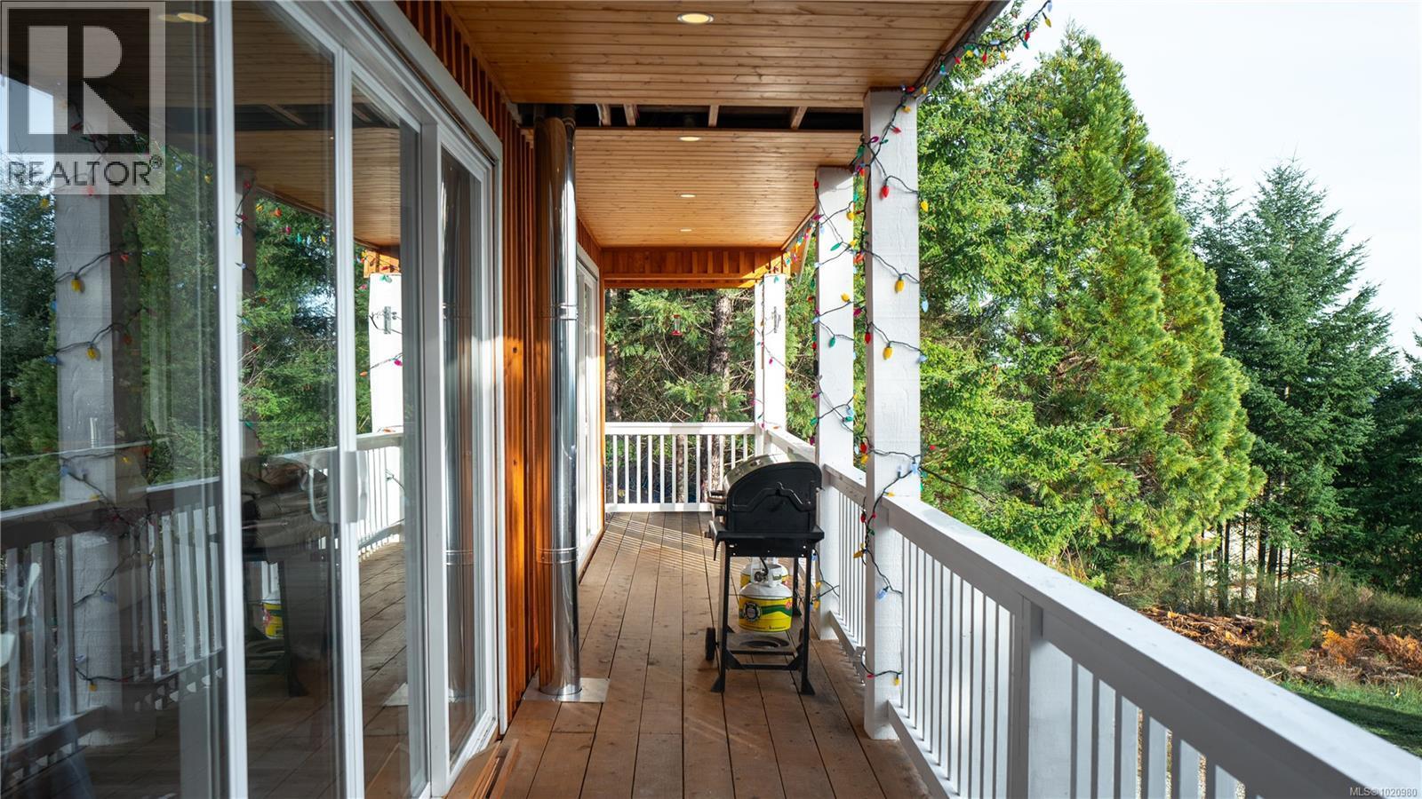 1550 Olympic Dr, Shawnigan Lake, BC - Outdoor With Exterior