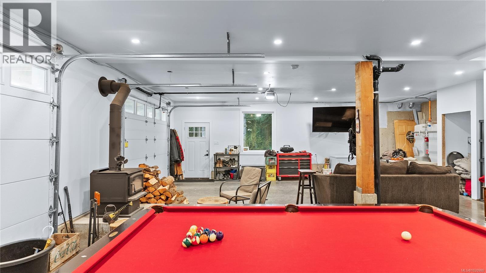 1550 Olympic Dr, Shawnigan Lake, BC - Indoor Photo Showing Other Room