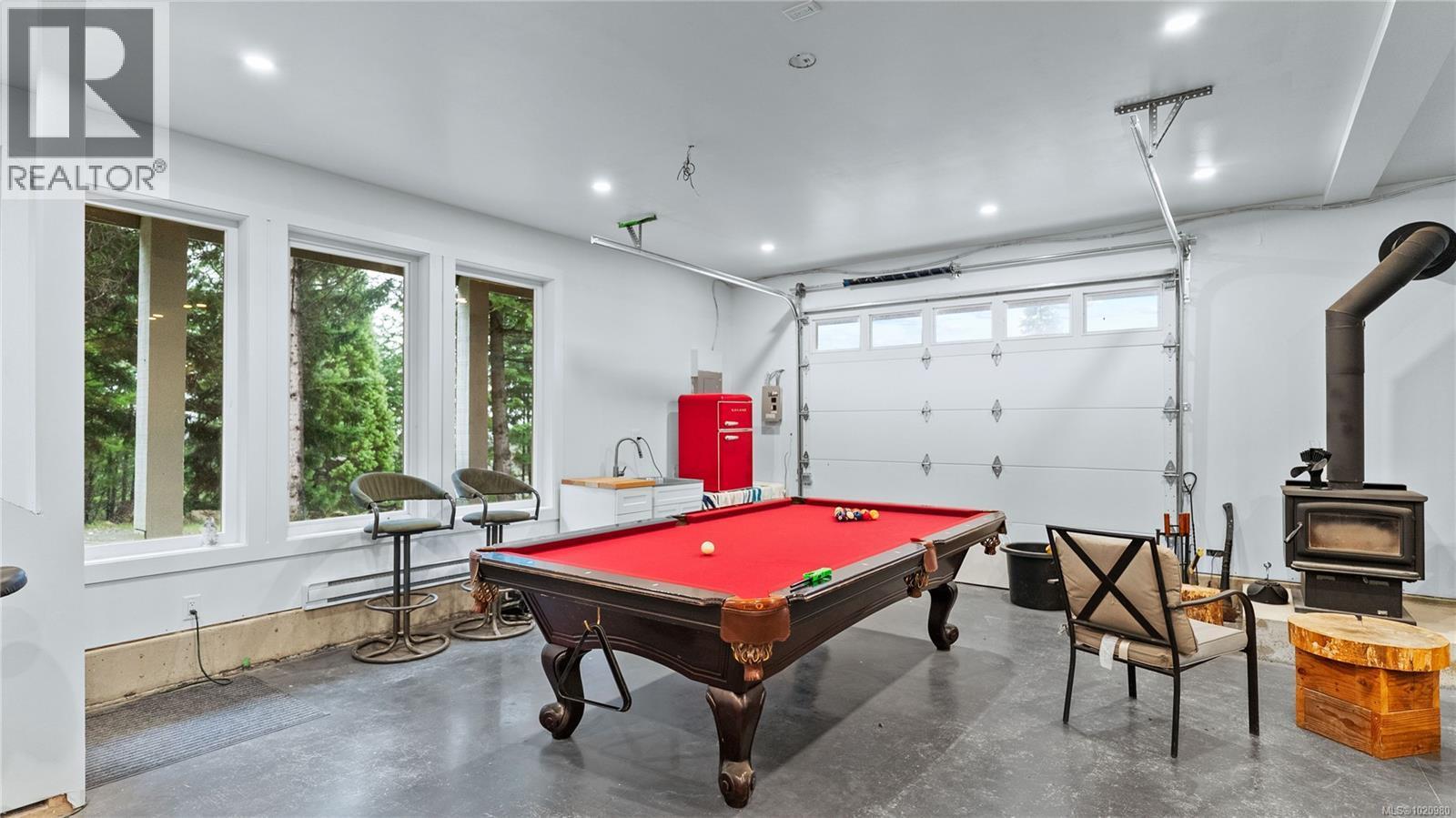 1550 Olympic Dr, Shawnigan Lake, BC - Indoor Photo Showing Other Room