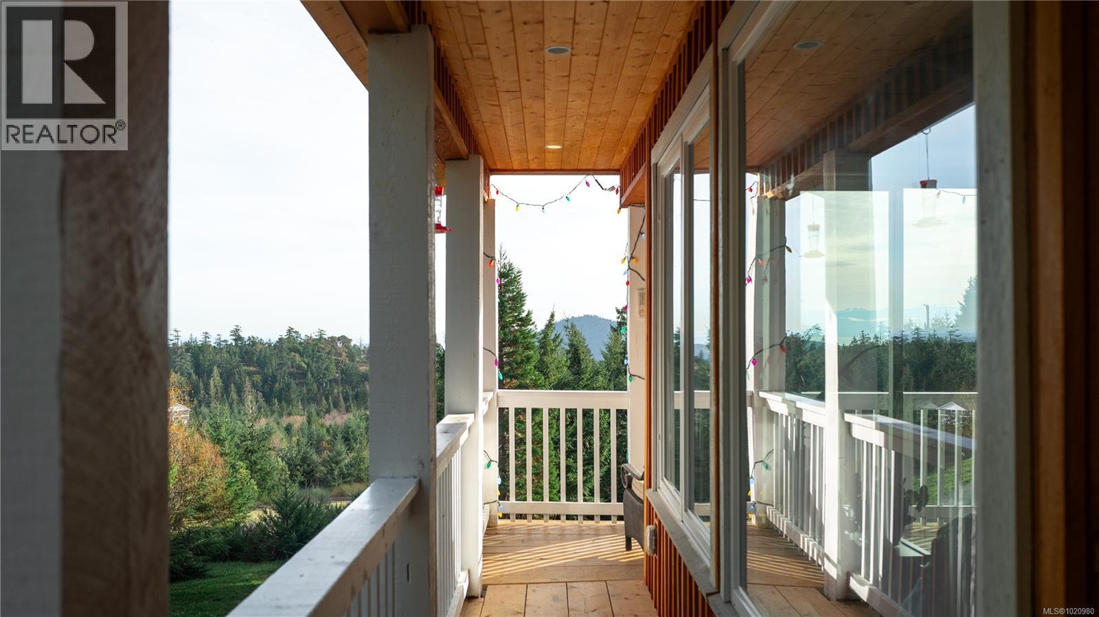 1550 Olympic Dr, Shawnigan Lake, BC - With Exterior