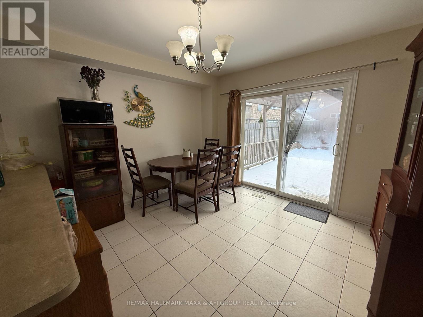 40 Chatterson Street, Whitby, ON - Indoor Photo Showing Dining Room