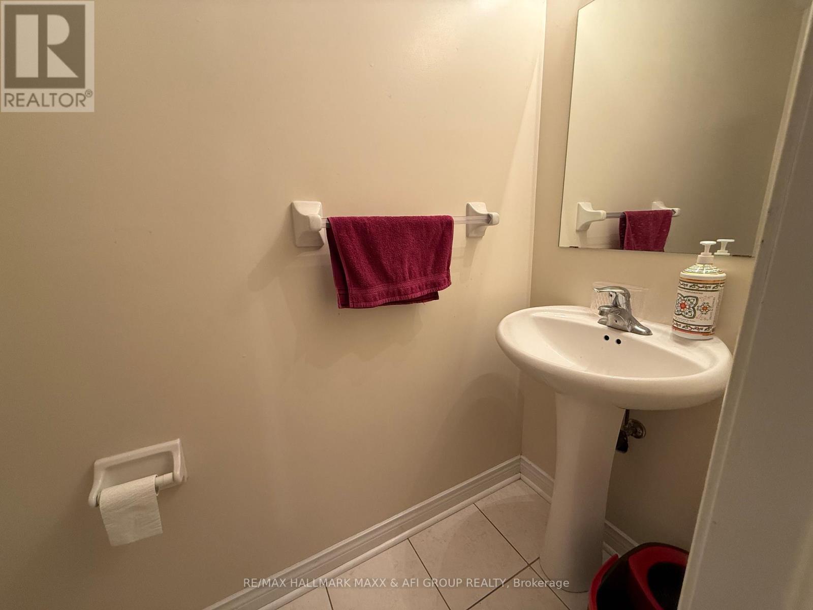 40 Chatterson Street, Whitby, ON - Indoor Photo Showing Bathroom