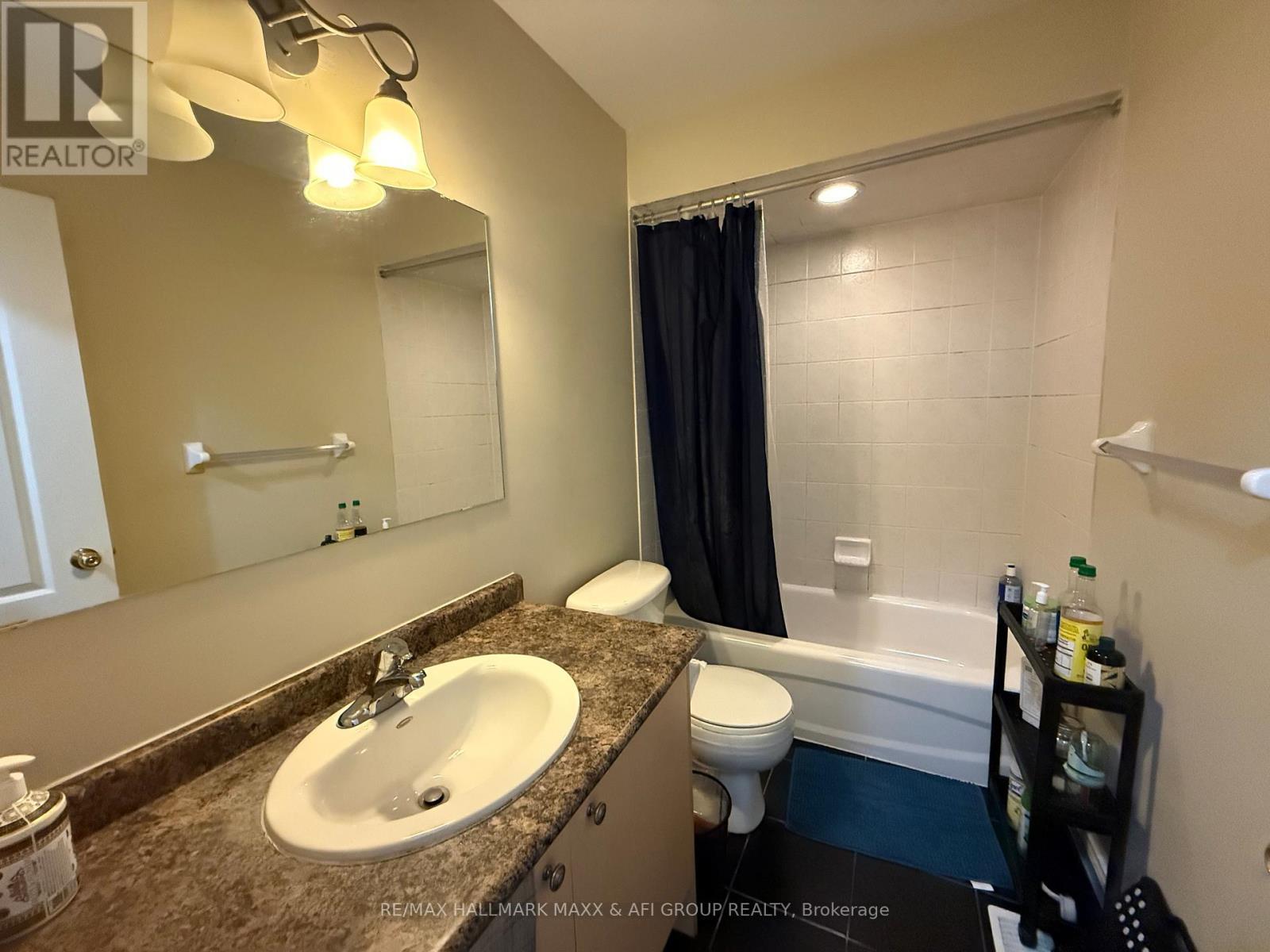 40 Chatterson Street, Whitby, ON - Indoor Photo Showing Bathroom