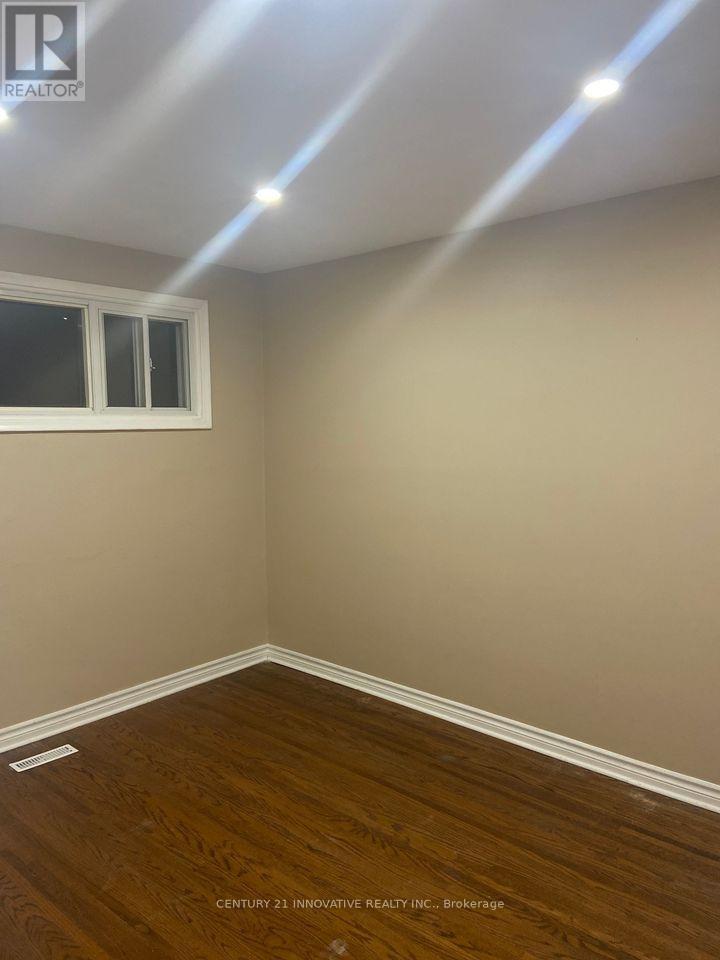 330 Rosedale Drive, Whitby, ON - Indoor Photo Showing Other Room