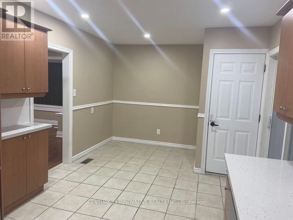 330 Rosedale Drive, Whitby, ON - Indoor Photo Showing Other Room
