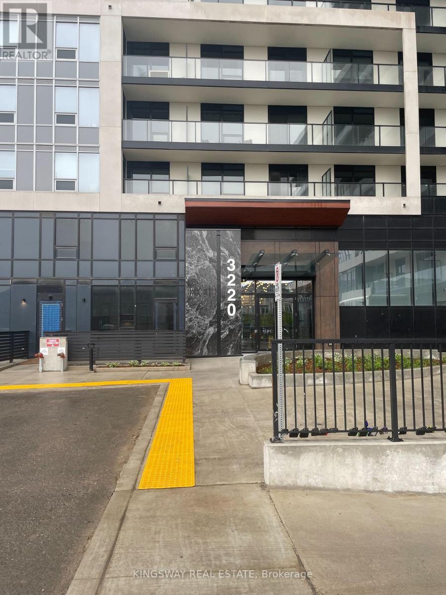 1002 - 3220 William Coltson Avenue, Oakville, ON - Outdoor With Balcony