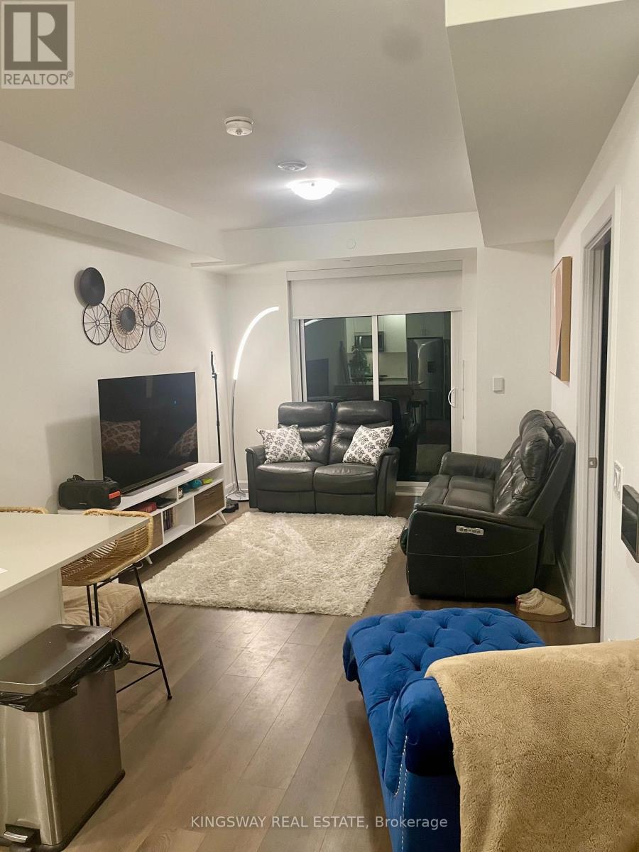 1002 - 3220 William Coltson Avenue, Oakville, ON - Indoor