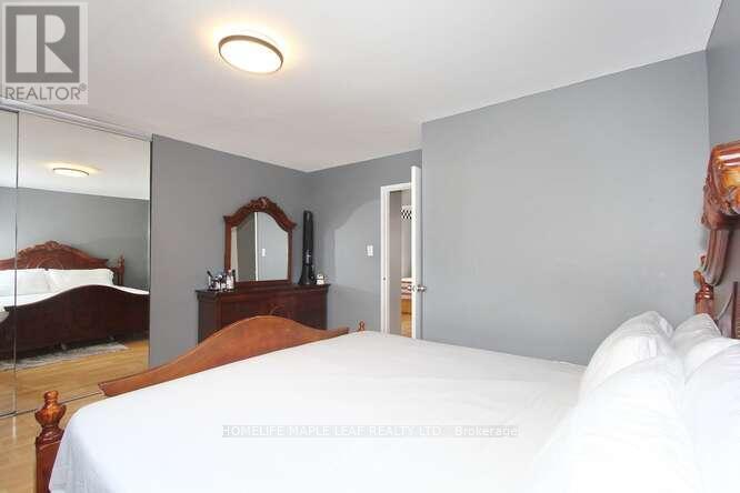7-13 - 13 Lotherton Pathway, Toronto, ON - Indoor Photo Showing Bedroom