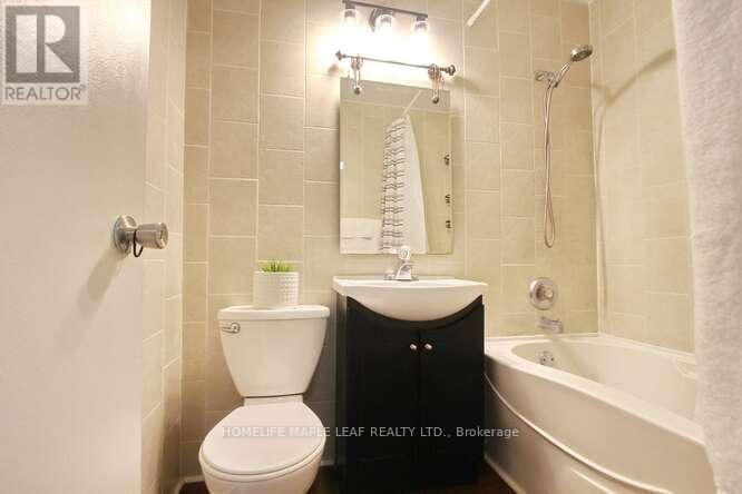 7-13 - 13 Lotherton Pathway, Toronto, ON - Indoor Photo Showing Bathroom