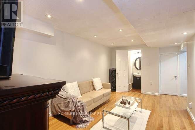 7-13 - 13 Lotherton Pathway, Toronto, ON - Indoor Photo Showing Living Room