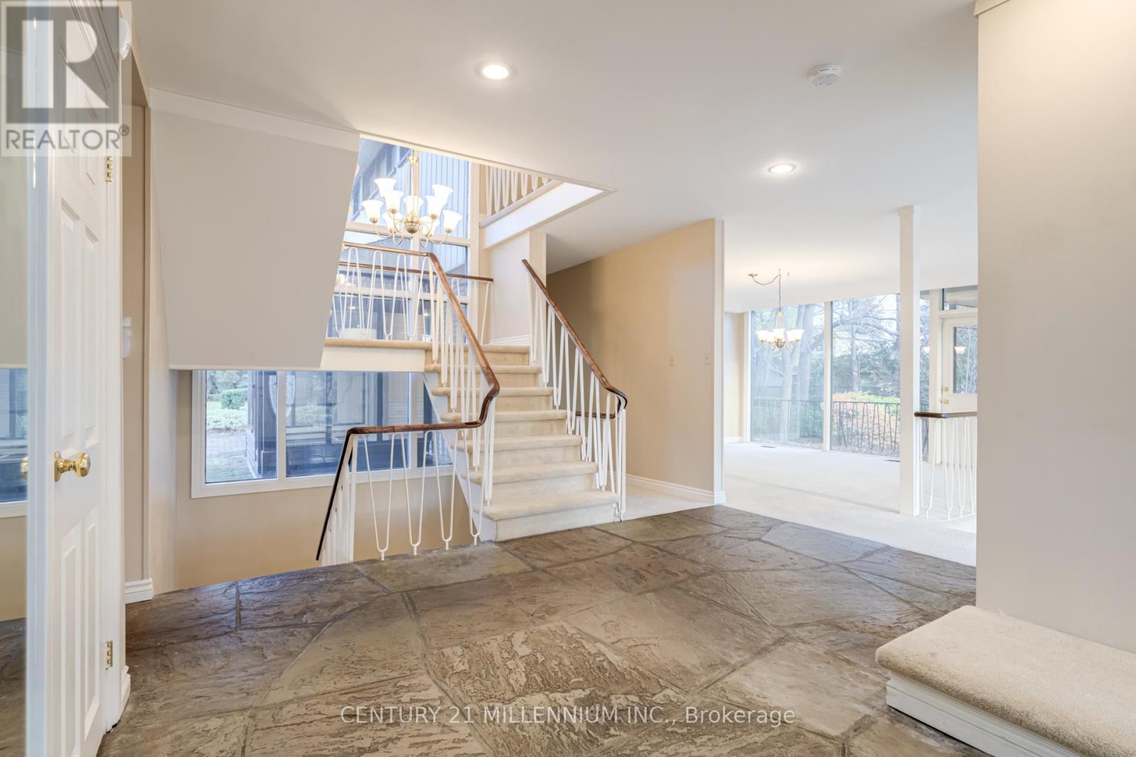 200 Main Street S, Brampton, ON - Indoor Photo Showing Other Room