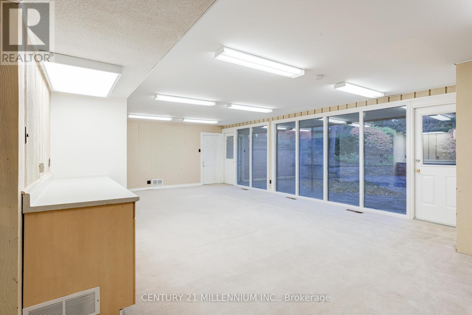 200 Main Street S, Brampton, ON - Indoor