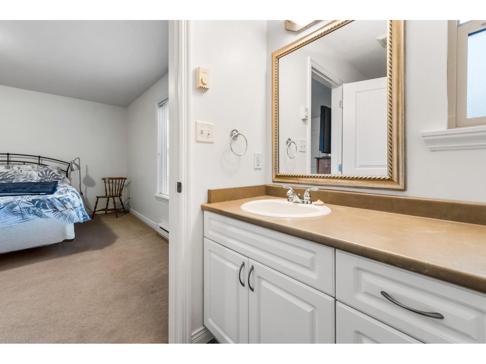 66 5556 Peach Road|Garrison Crossing, Chilliwack, BC - Indoor Photo Showing Bathroom