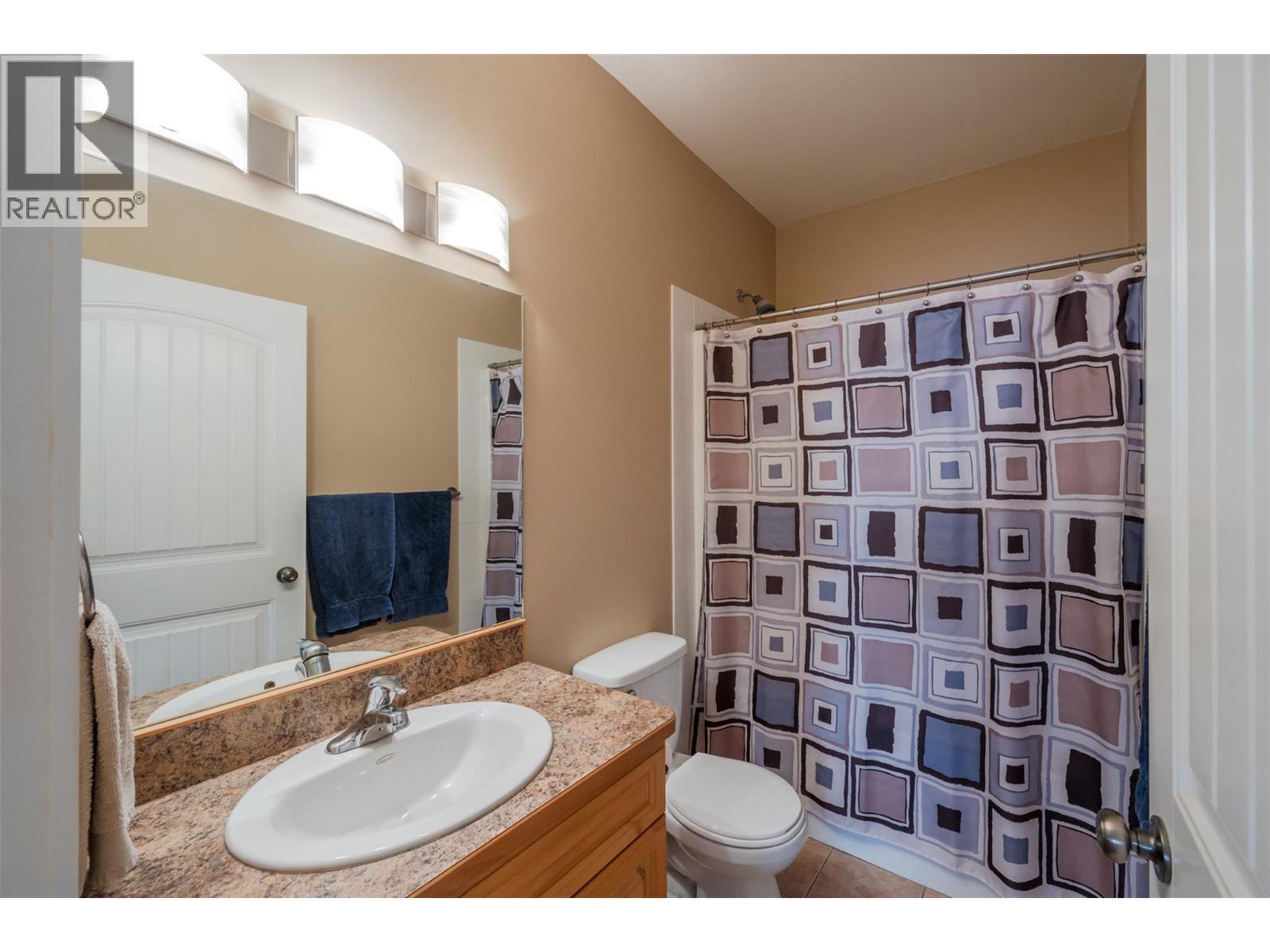 144 Power Street Unit# 103, Penticton, BC - Indoor Photo Showing Bathroom