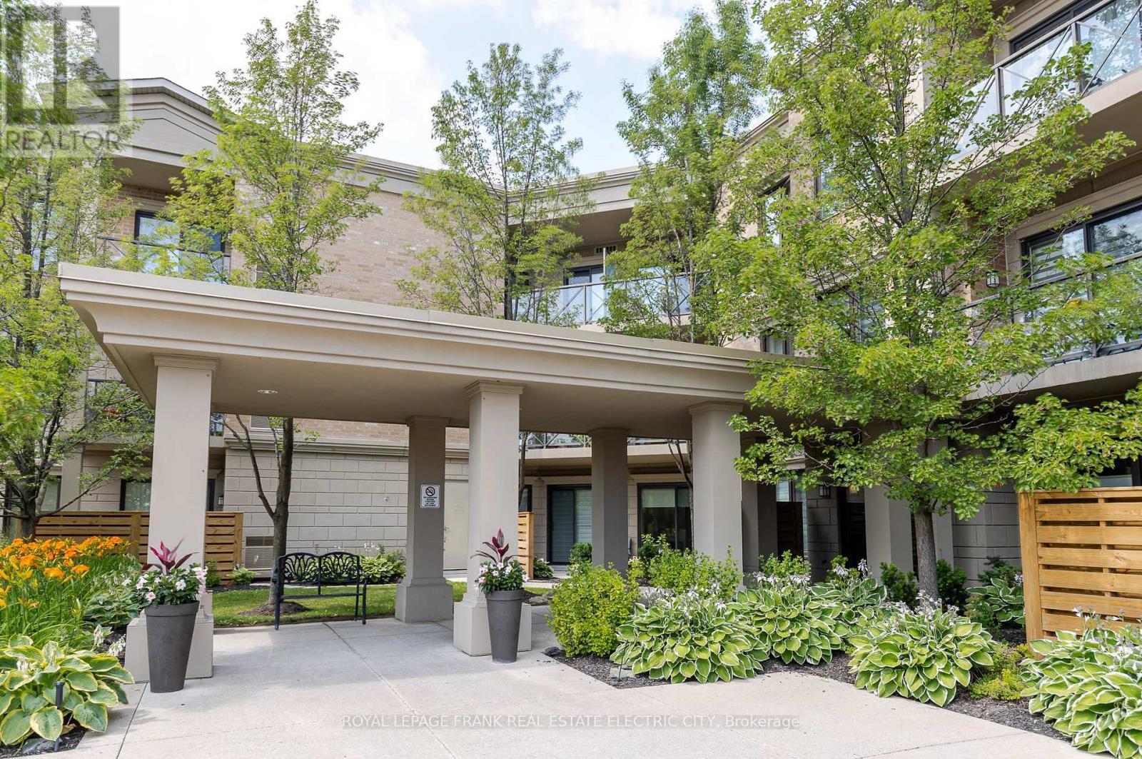 105 - 869 Clonsilla Avenue, Peterborough (Otonabee Ward 1), ON - Outdoor