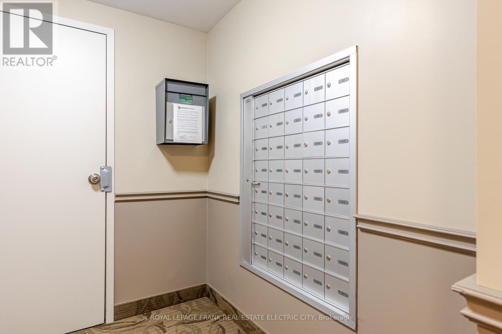 105 - 869 Clonsilla Avenue, Peterborough (Otonabee Ward 1), ON - Indoor Photo Showing Other Room