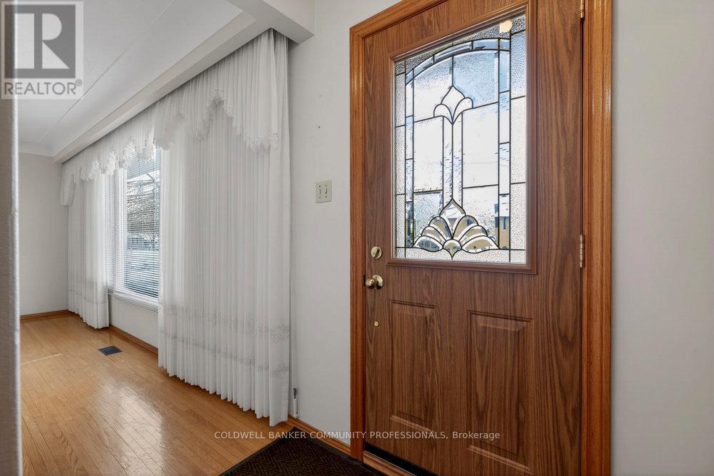 43 Bonaventure Drive, Hamilton, ON - Indoor Photo Showing Other Room