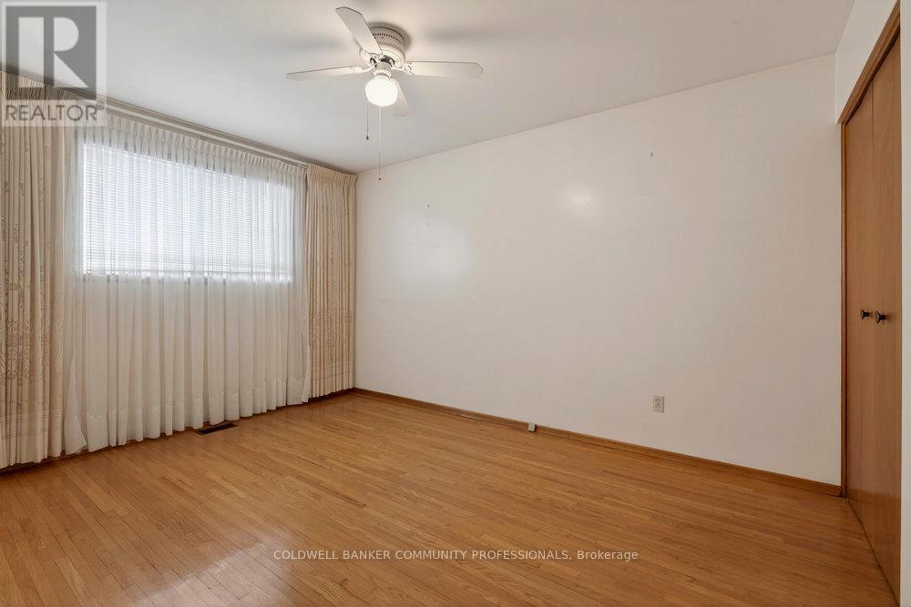 43 Bonaventure Drive, Hamilton, ON - Indoor Photo Showing Other Room