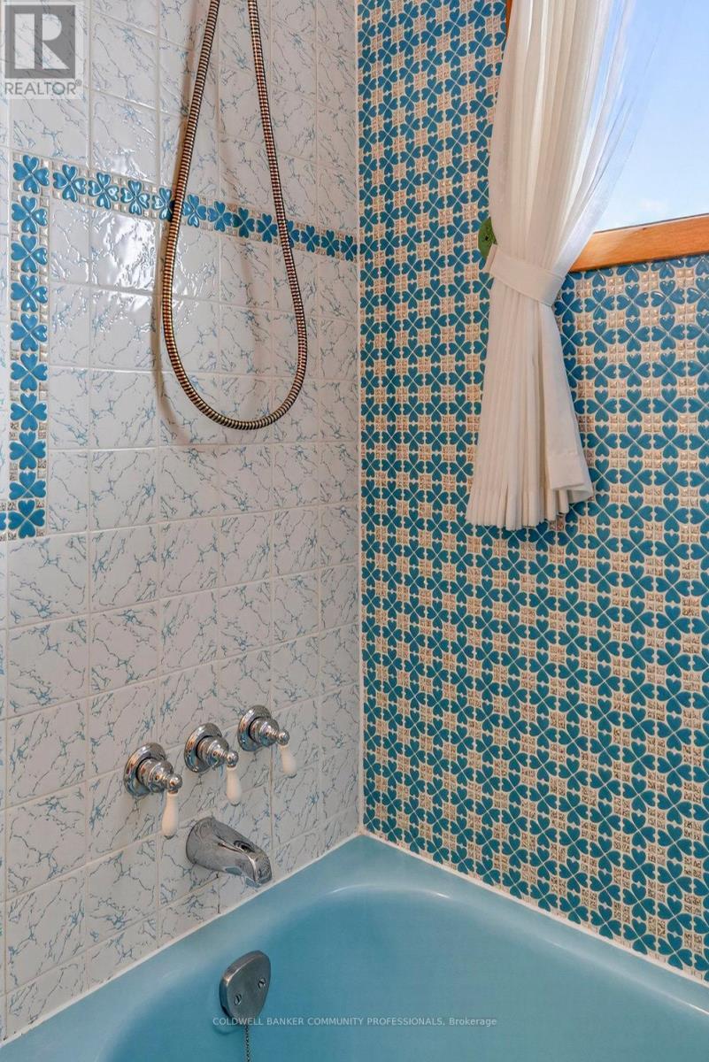 43 Bonaventure Drive, Hamilton, ON - Indoor