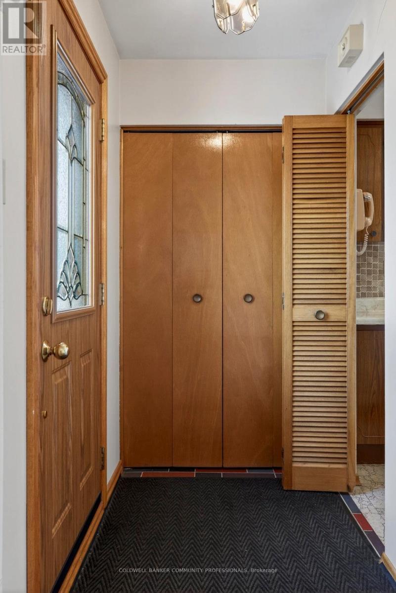 43 Bonaventure Drive, Hamilton, ON - Indoor Photo Showing Other Room