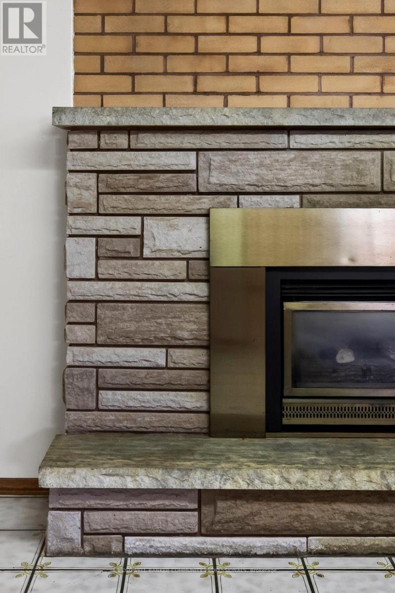 43 Bonaventure Drive, Hamilton, ON - Indoor