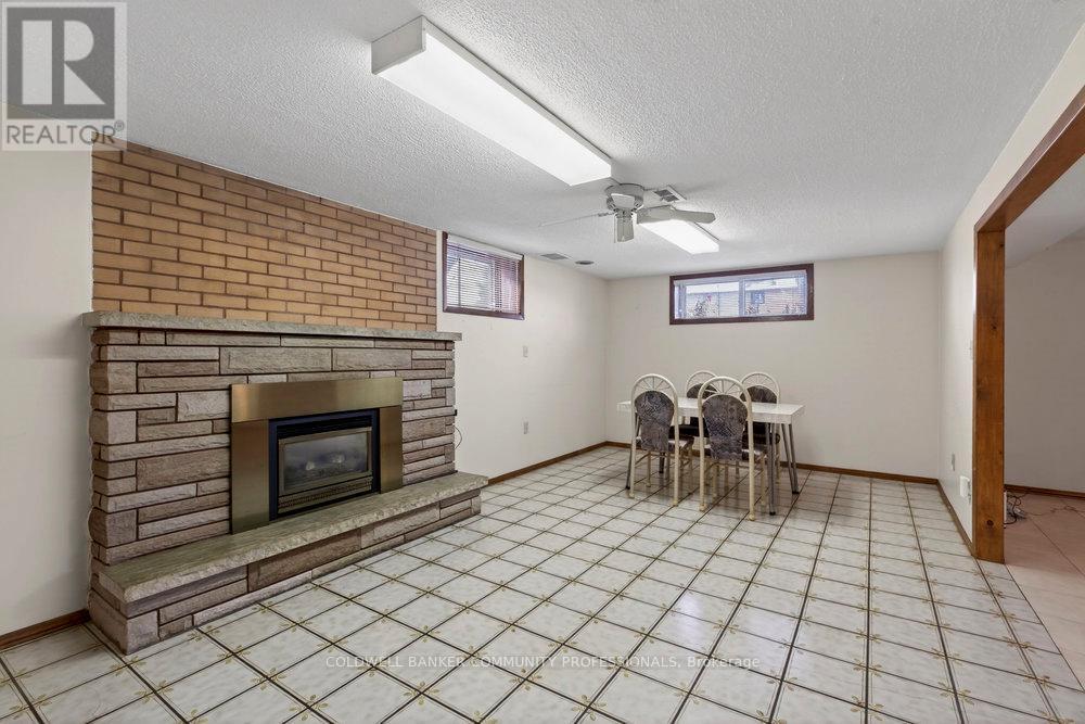 43 Bonaventure Drive, Hamilton, ON - Indoor With Fireplace