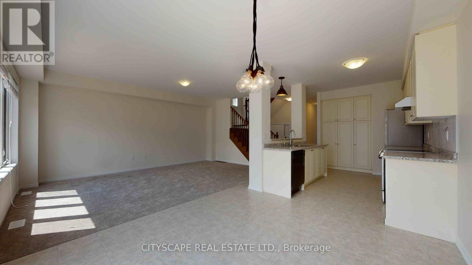 17 Beatty Avenue, Thorold, ON - Indoor Photo Showing Kitchen
