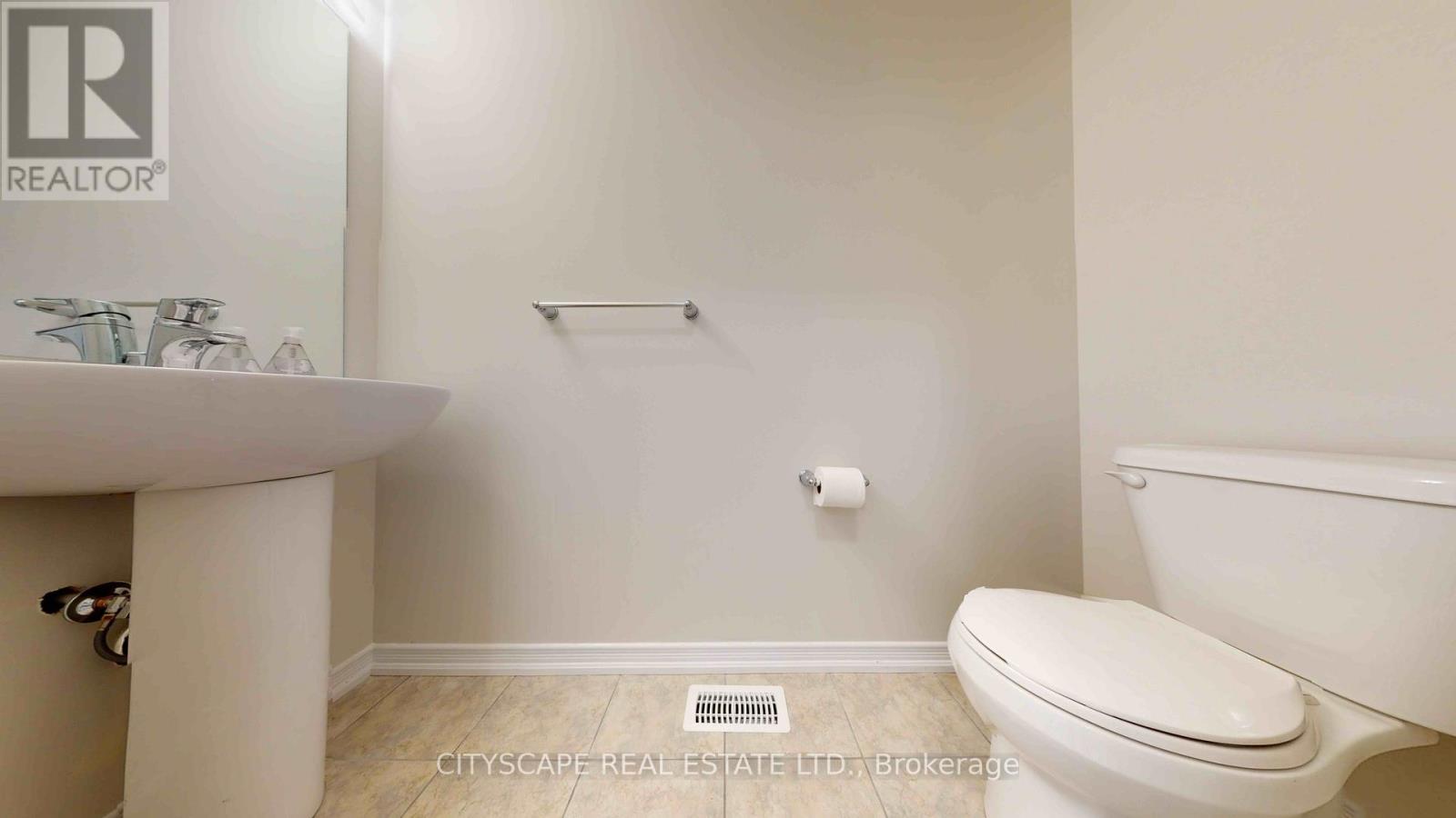 17 Beatty Avenue, Thorold, ON - Indoor Photo Showing Bathroom